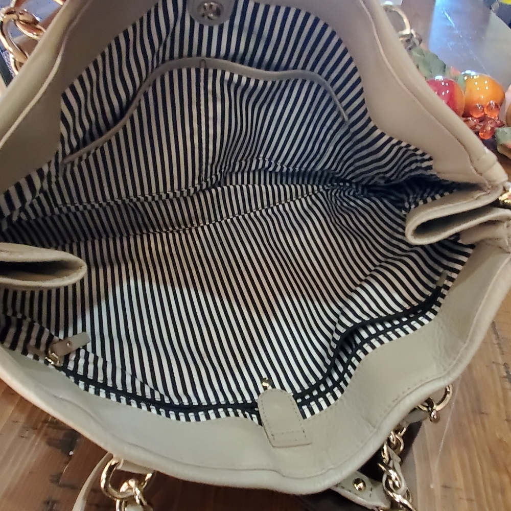 Kate Spade Purse with Dust Bag - Picture 6 of 16